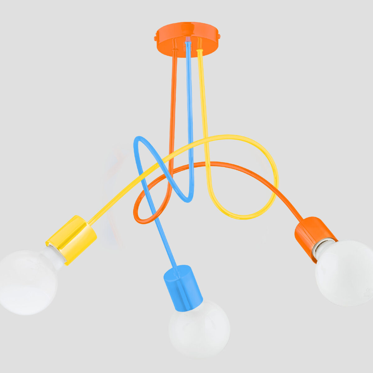 Lampa wisząca 3 punktowa wykonana z metalu w kolorach niebieskim, pomarańczowym i żółtym.
